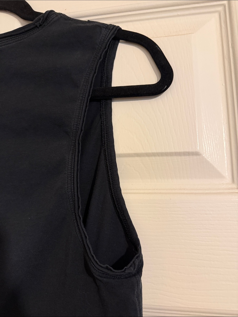Lululemon Black Sleeveless Athletic Muscle Shirt Tank Top - Picture 4 of 7